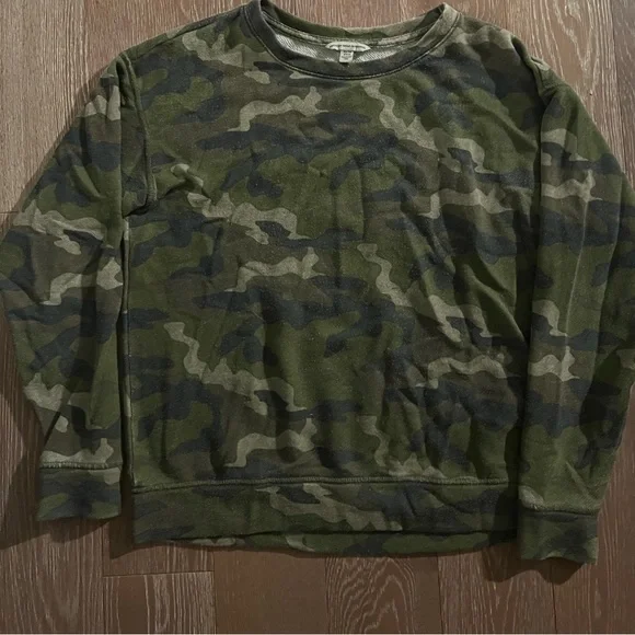 American eagle camo sweater 2025